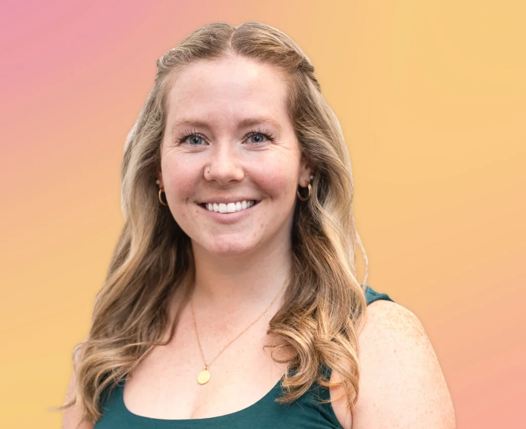 Julia Hoeve, Legal Assistant